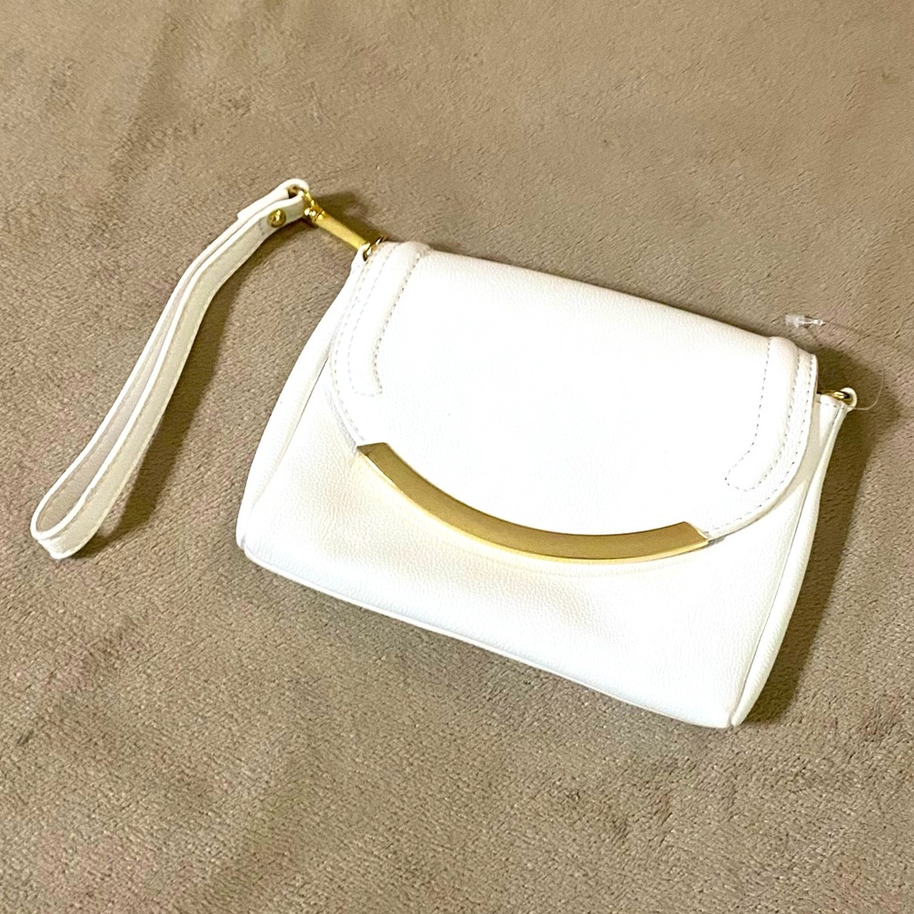 White Clutch/Wristlet NEW - Picture 1 of 6